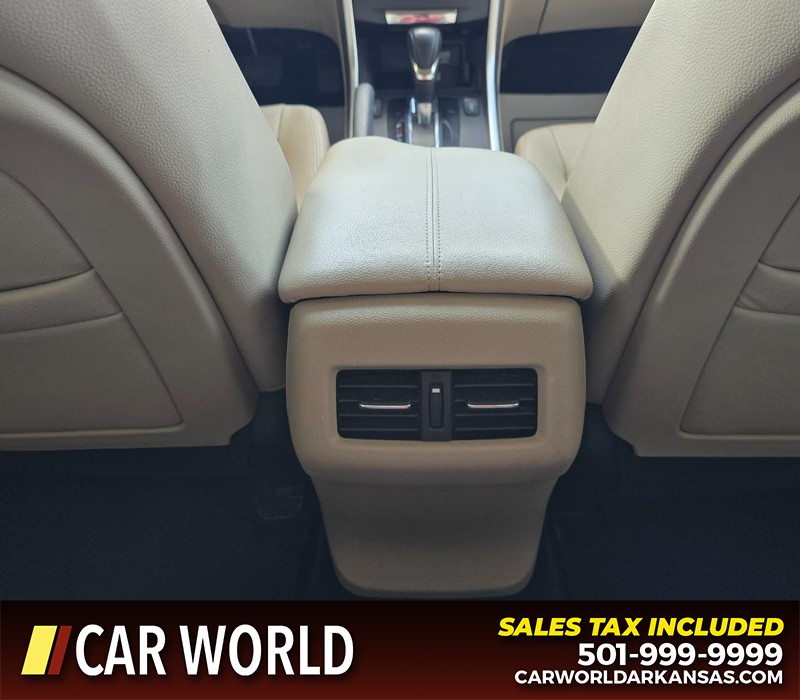 Honda Accord Sedan Vehicle Full-screen Gallery Image 21