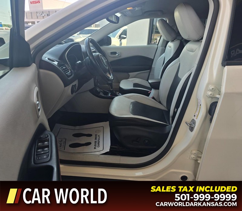 Jeep Compass Vehicle Full-screen Gallery Image 8