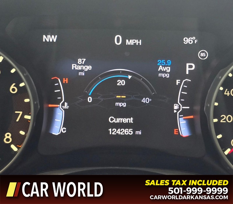 Jeep Compass Vehicle Full-screen Gallery Image 16