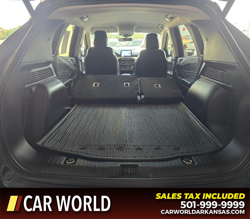 Ford Escape Vehicle Full-screen Gallery Image 14