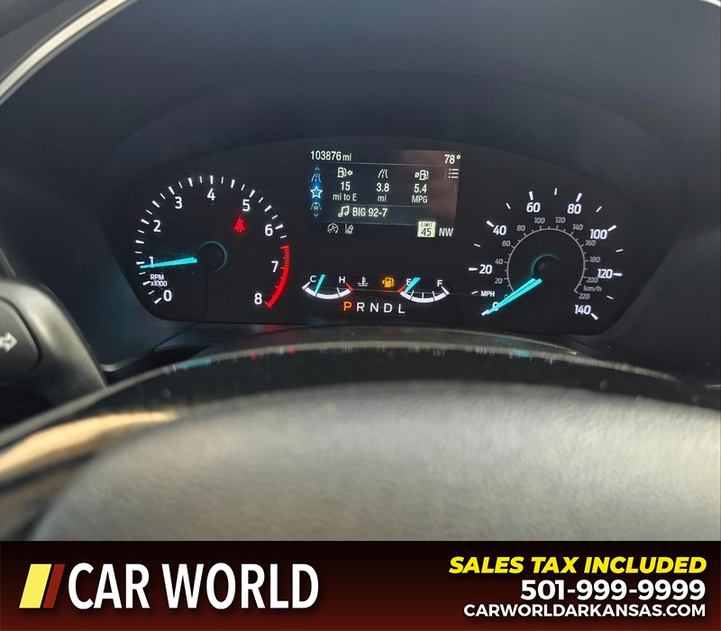 Ford Escape Vehicle Full-screen Gallery Image 17