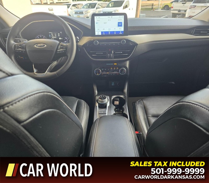 Ford Escape Vehicle Full-screen Gallery Image 18