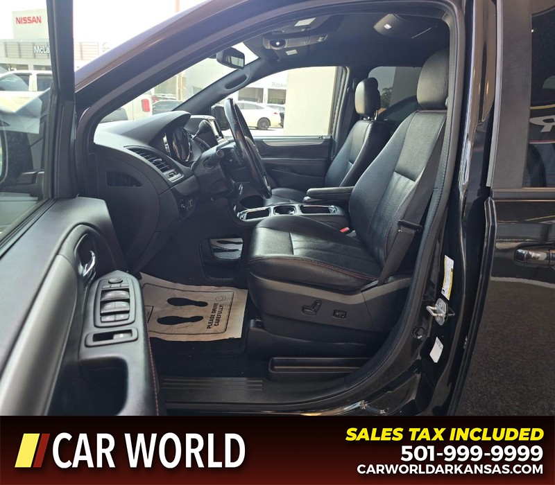 Dodge Grand Caravan Vehicle Full-screen Gallery Image 8