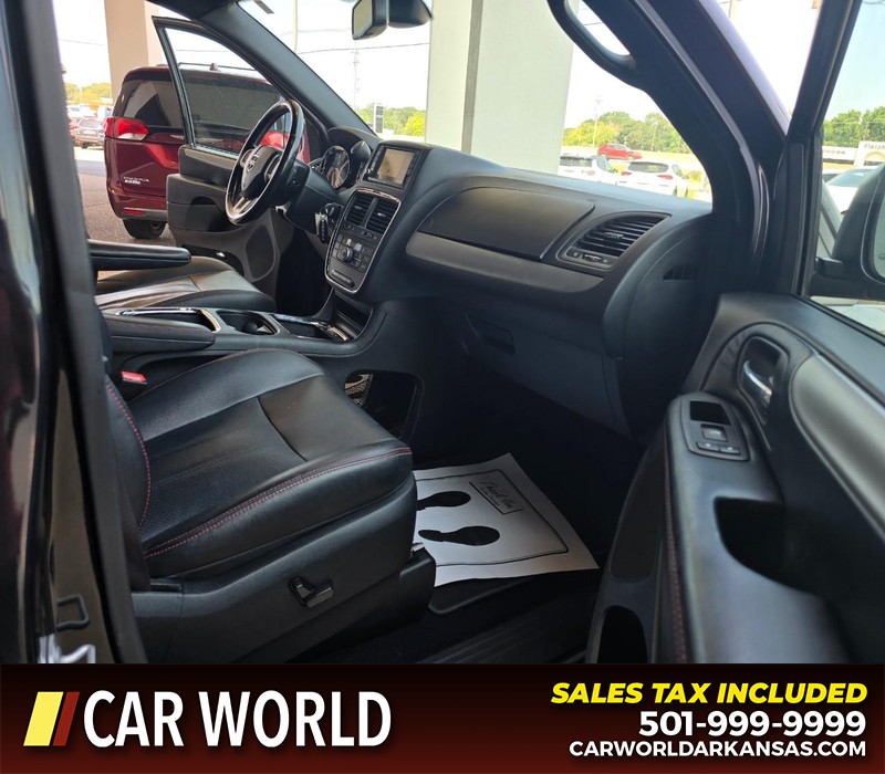 Dodge Grand Caravan Vehicle Full-screen Gallery Image 13