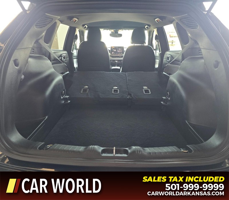 Jeep Compass Vehicle Full-screen Gallery Image 14