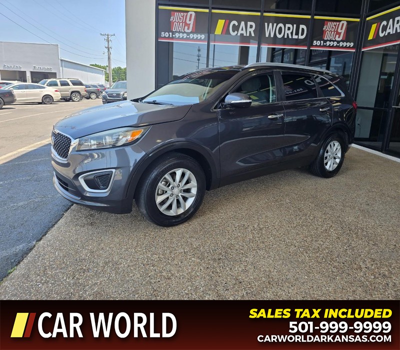Kia Sorento Vehicle Full-screen Gallery Image 3