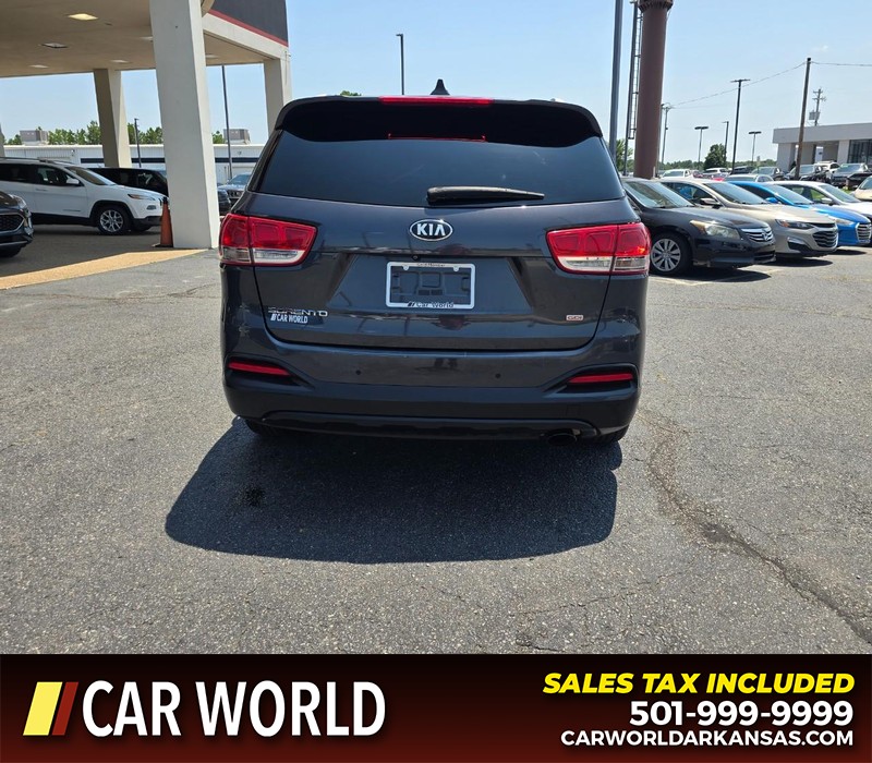 Kia Sorento Vehicle Full-screen Gallery Image 5