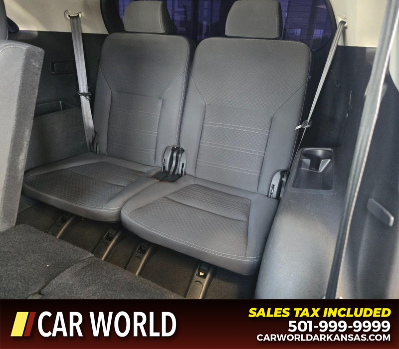Kia Sorento Vehicle Full-screen Gallery Image 11