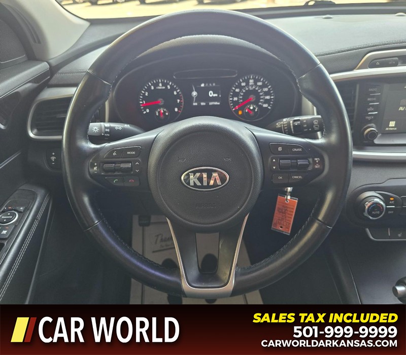 Kia Sorento Vehicle Full-screen Gallery Image 18