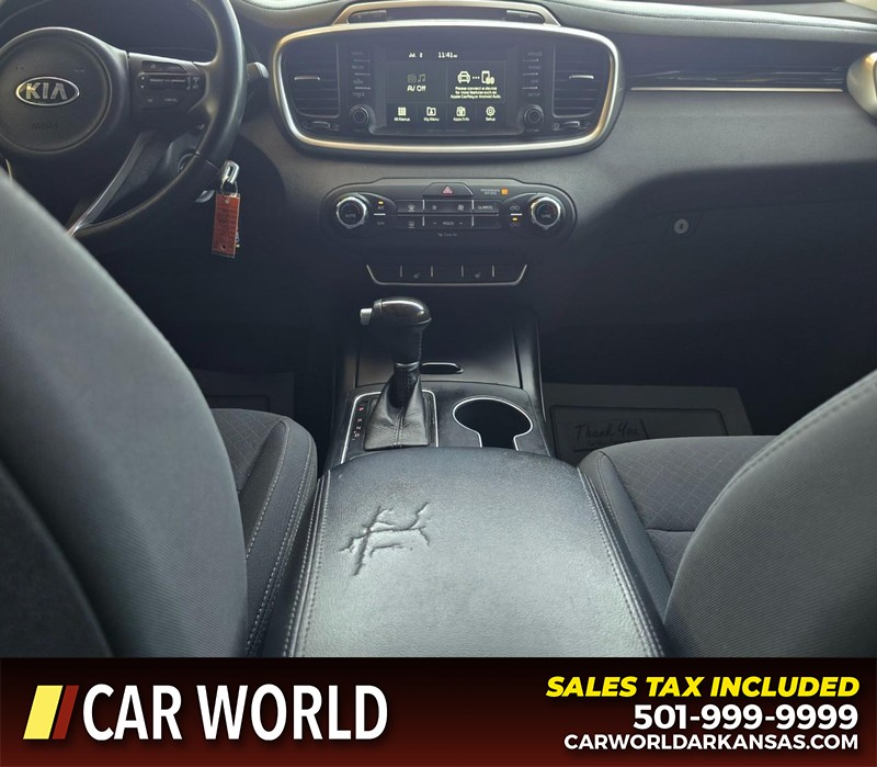 Kia Sorento Vehicle Full-screen Gallery Image 22