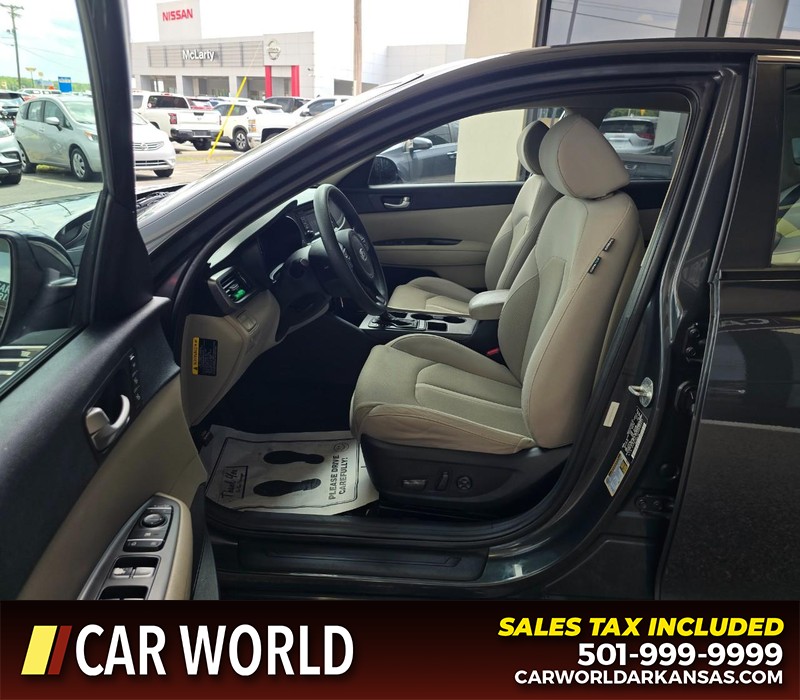 Kia Optima Vehicle Full-screen Gallery Image 8