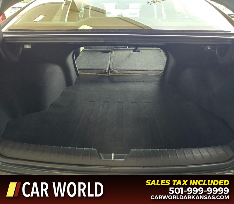 Kia Optima Vehicle Full-screen Gallery Image 14