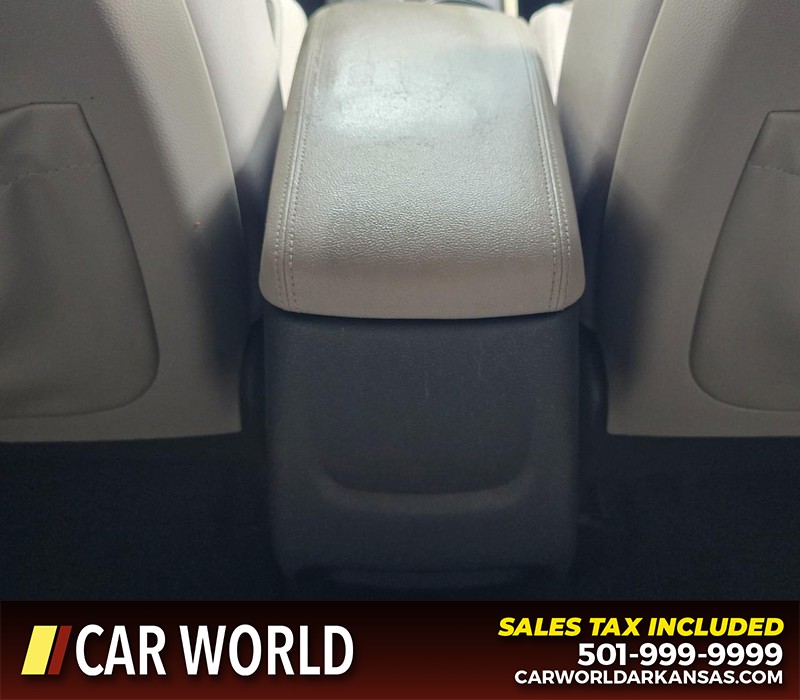 Kia Optima Vehicle Full-screen Gallery Image 19