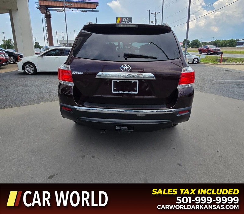 Toyota Highlander Vehicle Full-screen Gallery Image 5