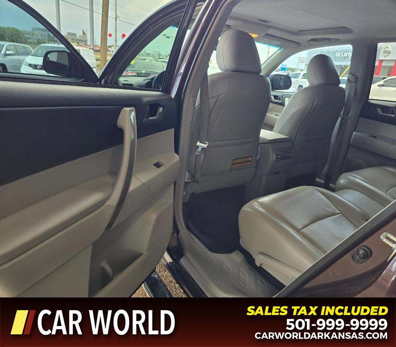 Toyota Highlander Vehicle Full-screen Gallery Image 9
