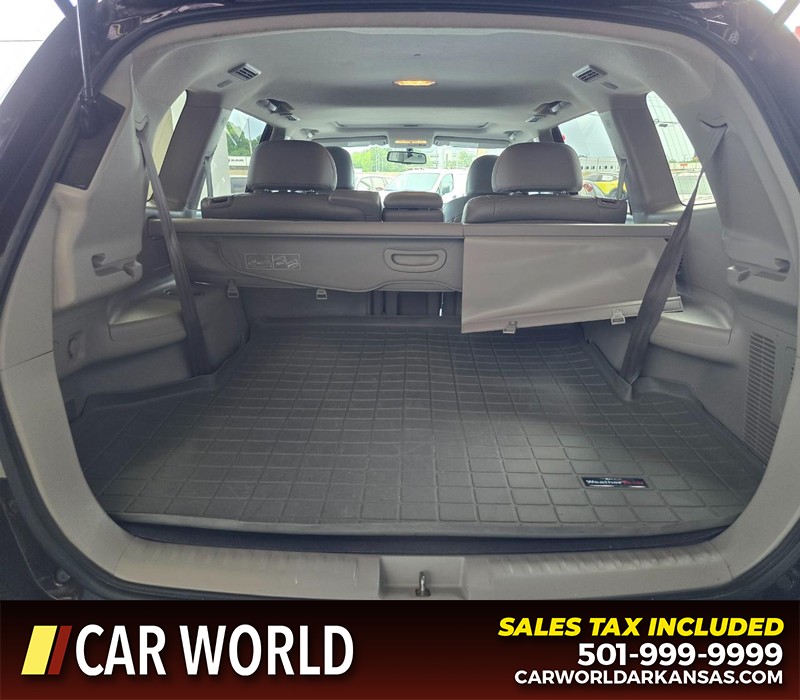 Toyota Highlander Vehicle Full-screen Gallery Image 13