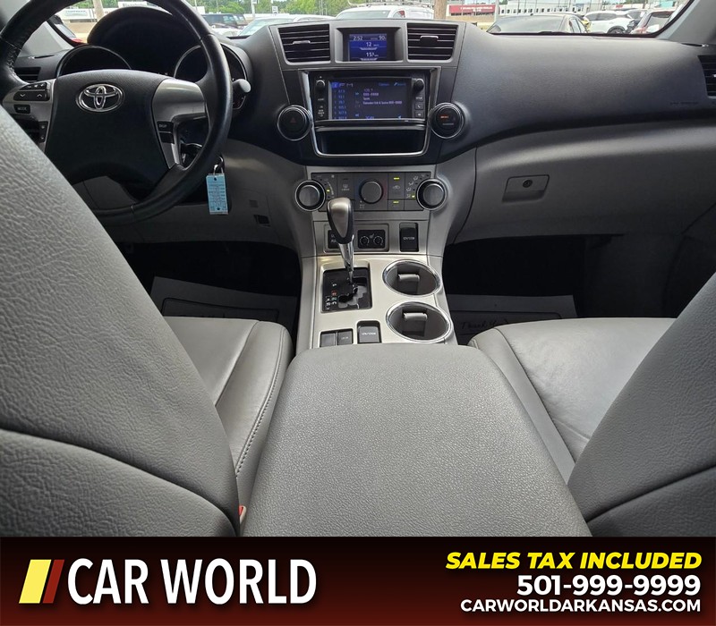 Toyota Highlander Vehicle Full-screen Gallery Image 18