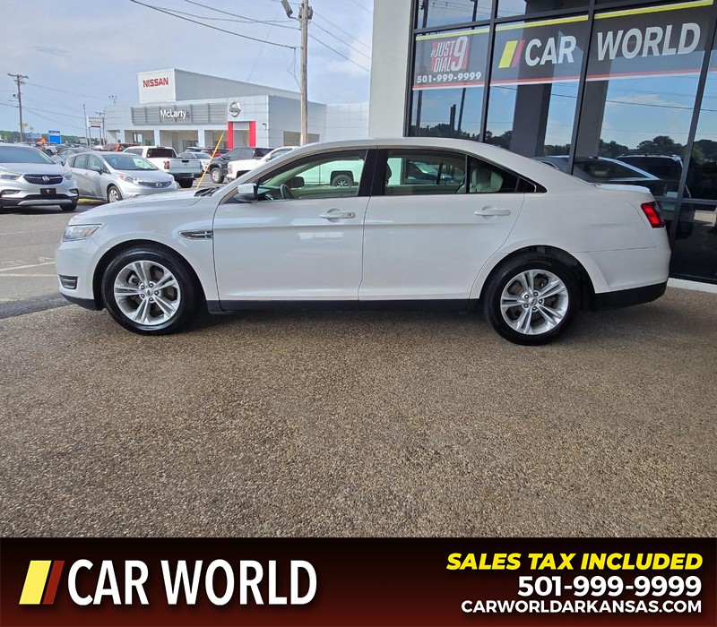 Ford Taurus Vehicle Full-screen Gallery Image 4