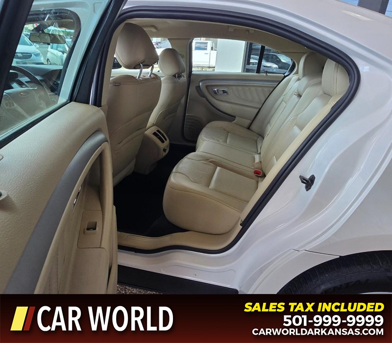 Ford Taurus Vehicle Full-screen Gallery Image 10