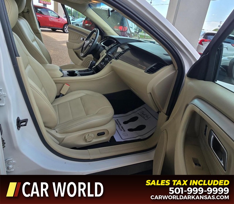 Ford Taurus Vehicle Full-screen Gallery Image 11