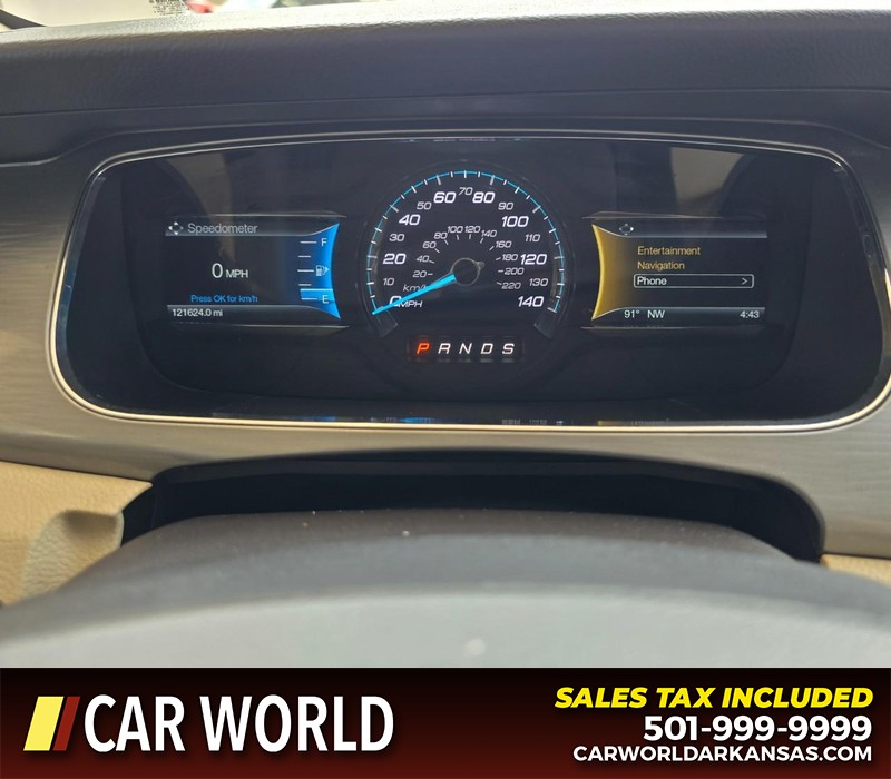 Ford Taurus Vehicle Full-screen Gallery Image 17