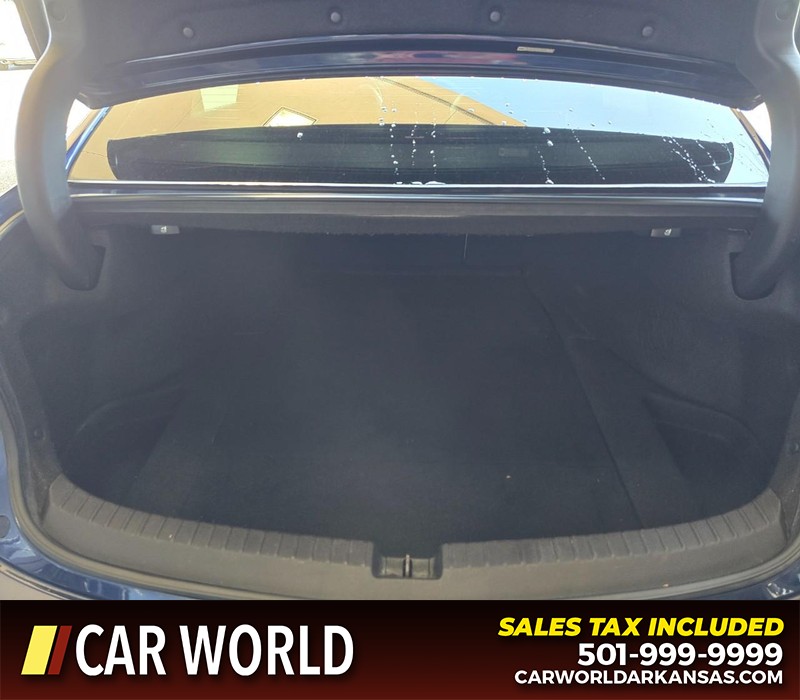 Acura TLX Vehicle Full-screen Gallery Image 13