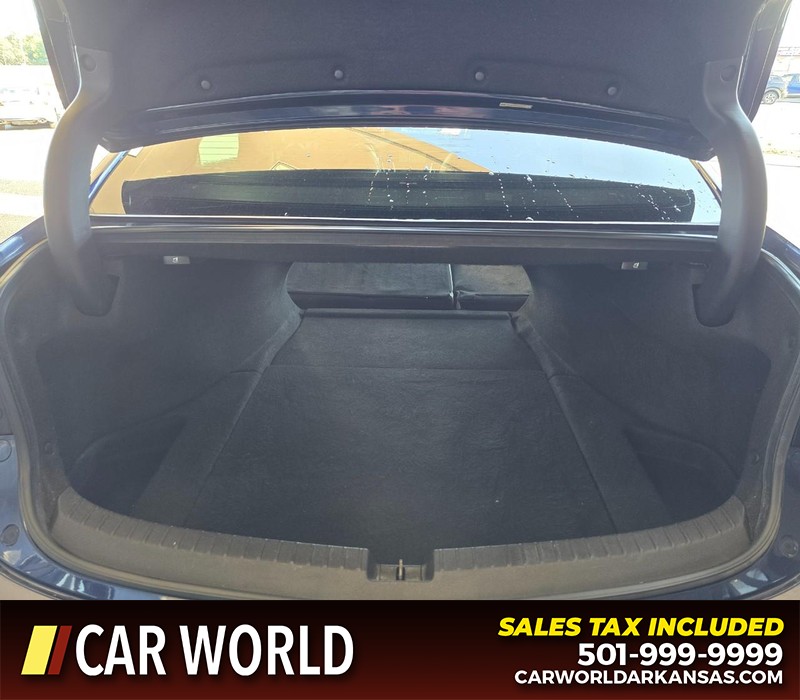 Acura TLX Vehicle Full-screen Gallery Image 14
