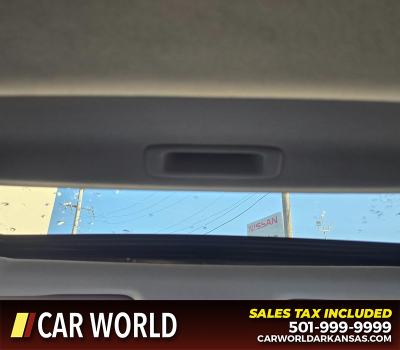 Acura TLX Vehicle Full-screen Gallery Image 19