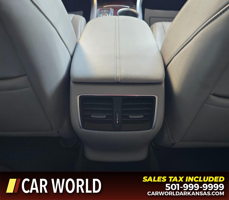 Acura TLX Vehicle Full-screen Gallery Image 20