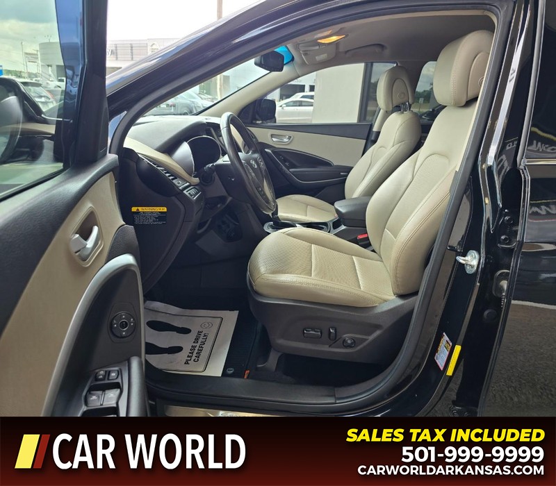 Hyundai Santa Fe Sport Vehicle Full-screen Gallery Image 8