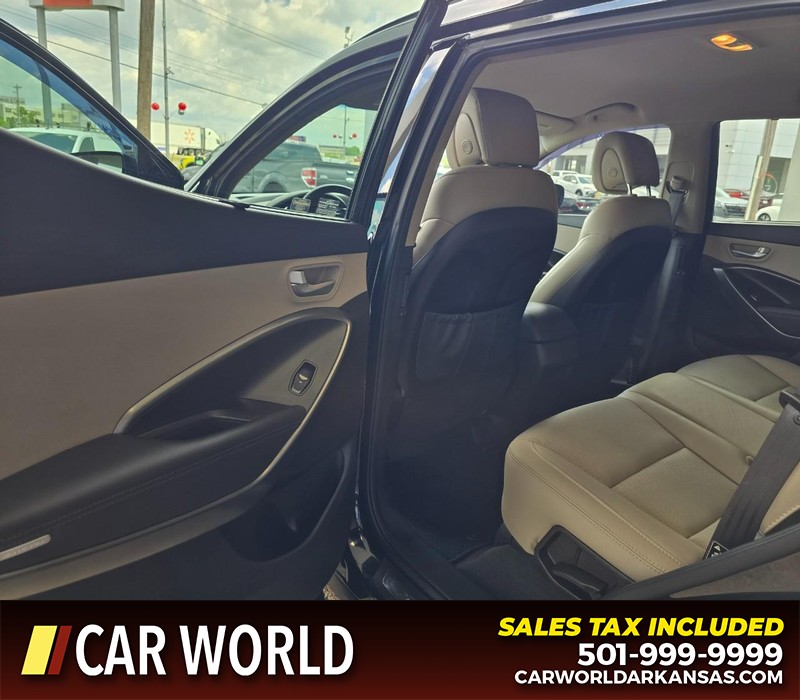 Hyundai Santa Fe Sport Vehicle Full-screen Gallery Image 9