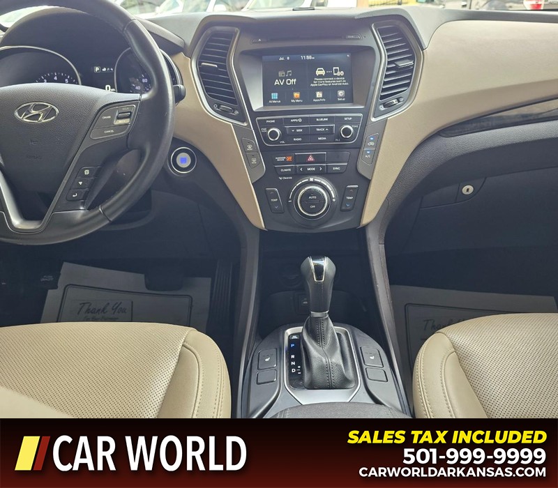Hyundai Santa Fe Sport Vehicle Full-screen Gallery Image 18