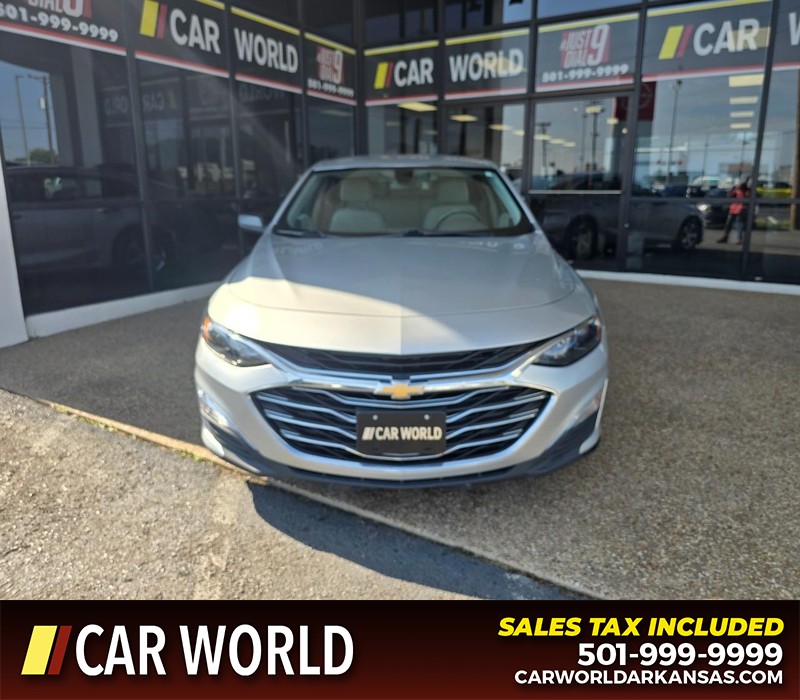 Chevrolet Malibu Vehicle Full-screen Gallery Image 2