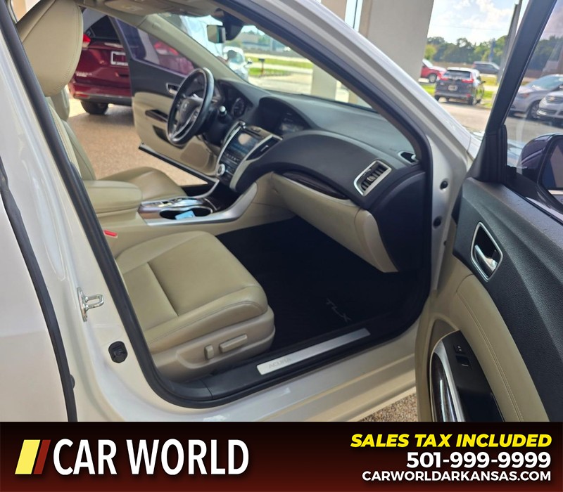 Acura TLX Vehicle Full-screen Gallery Image 11