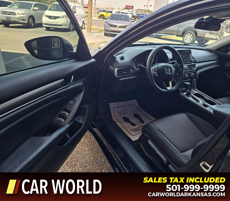 Honda Accord Sedan Vehicle Full-screen Gallery Image 7