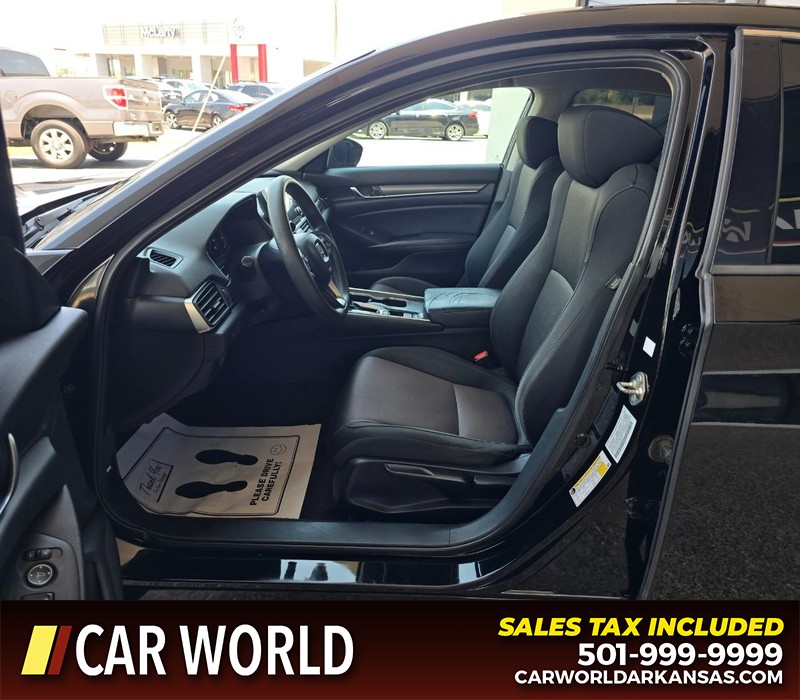 Honda Accord Sedan Vehicle Full-screen Gallery Image 8
