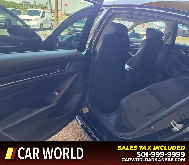 Honda Accord Sedan Vehicle Full-screen Gallery Image 9