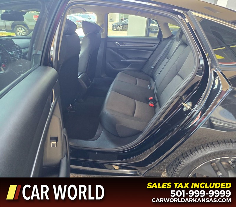 Honda Accord Sedan Vehicle Full-screen Gallery Image 10
