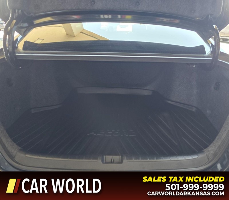 Honda Accord Sedan Vehicle Full-screen Gallery Image 13