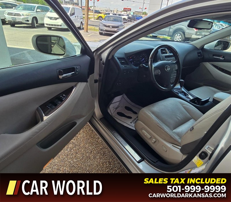 Lexus ES 350 Vehicle Full-screen Gallery Image 7
