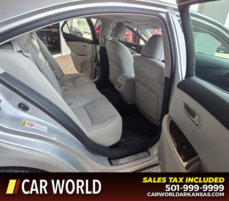 Lexus ES 350 Vehicle Full-screen Gallery Image 12