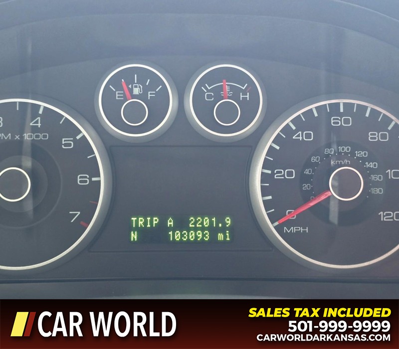 Ford Fusion Vehicle Full-screen Gallery Image 16
