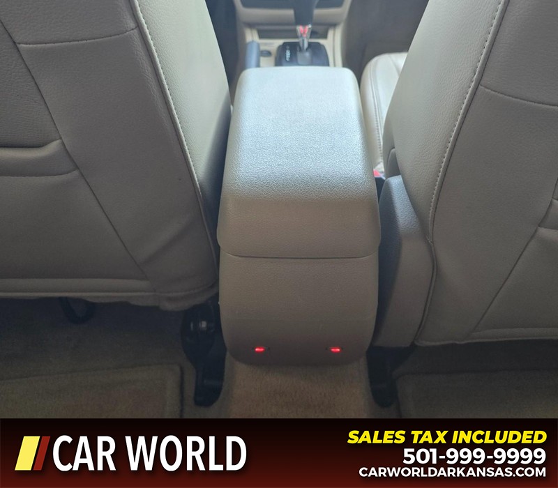Ford Fusion Vehicle Full-screen Gallery Image 20