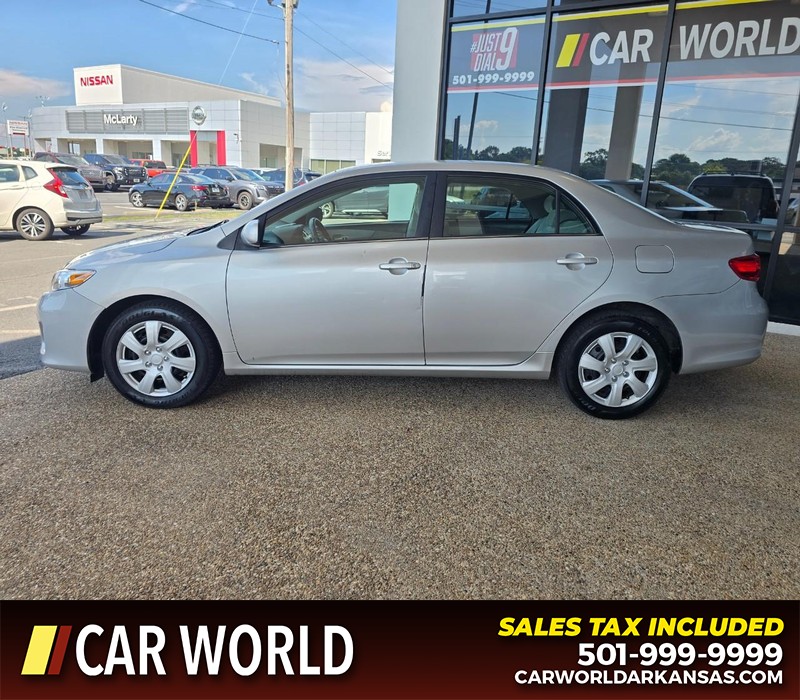 Toyota Corolla Vehicle Full-screen Gallery Image 4