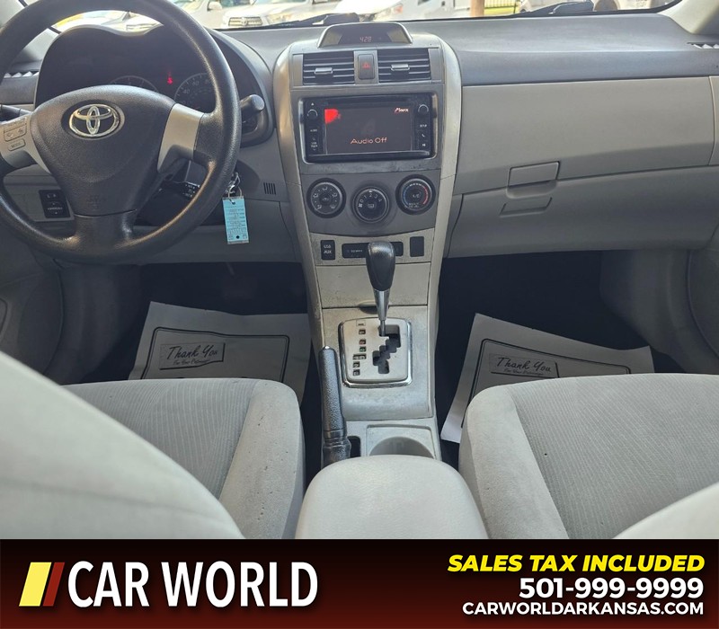 Toyota Corolla Vehicle Full-screen Gallery Image 18