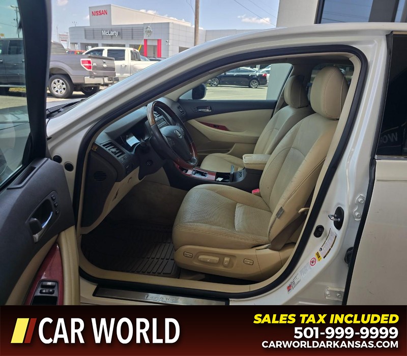 Lexus ES 350 Vehicle Full-screen Gallery Image 8
