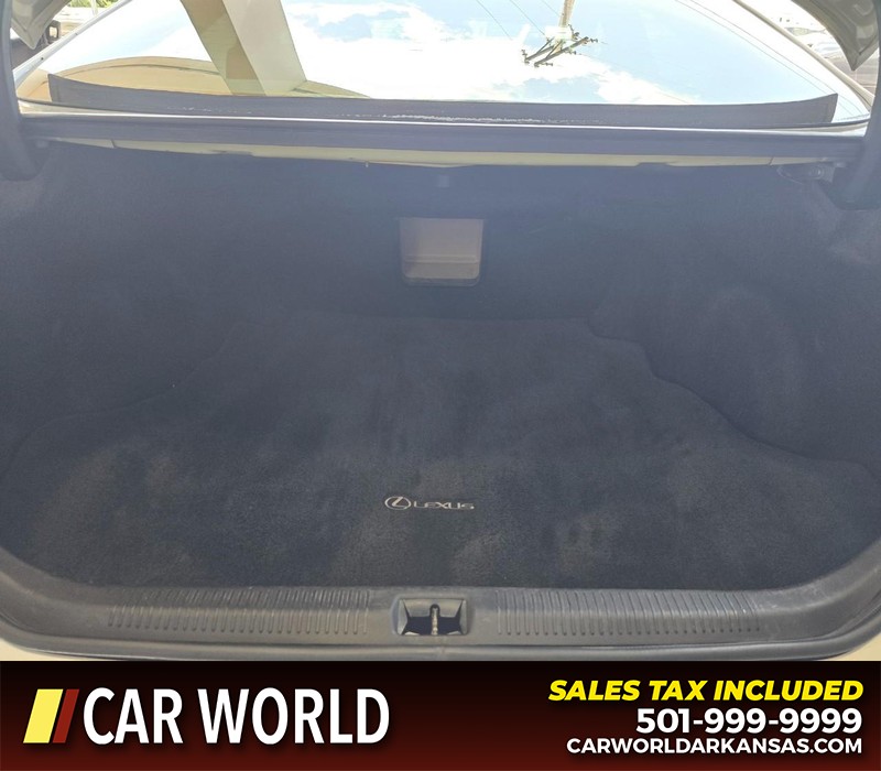 Lexus ES 350 Vehicle Full-screen Gallery Image 13