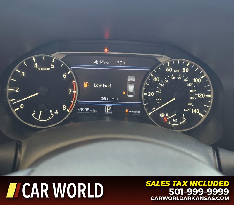 Nissan Altima Vehicle Full-screen Gallery Image 17