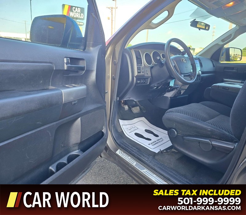 Toyota Tundra 2WD Truck Vehicle Full-screen Gallery Image 7