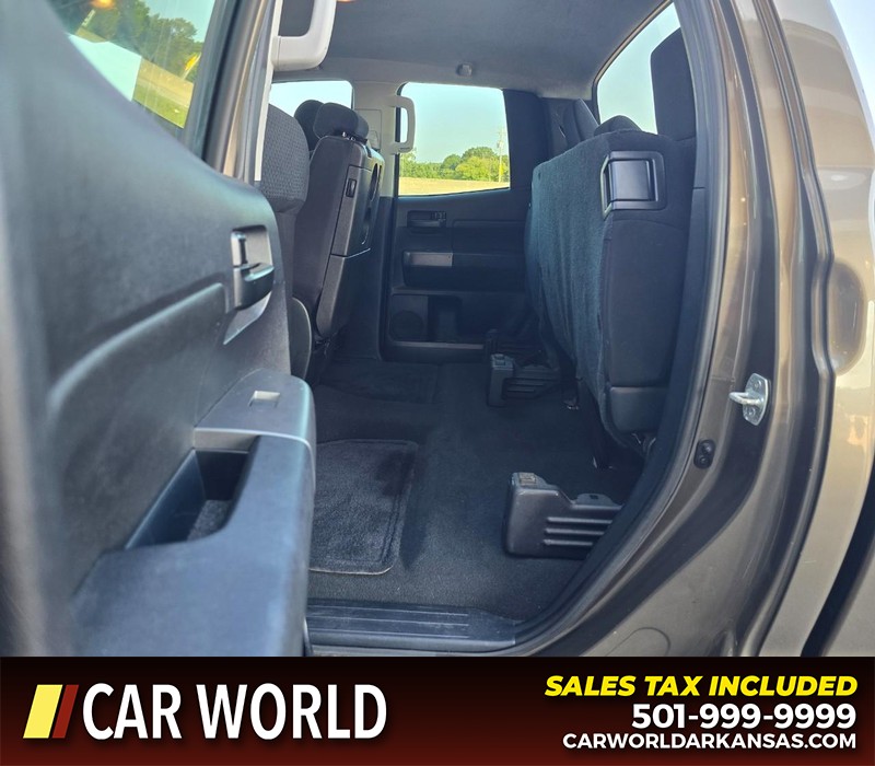 Toyota Tundra 2WD Truck Vehicle Full-screen Gallery Image 12